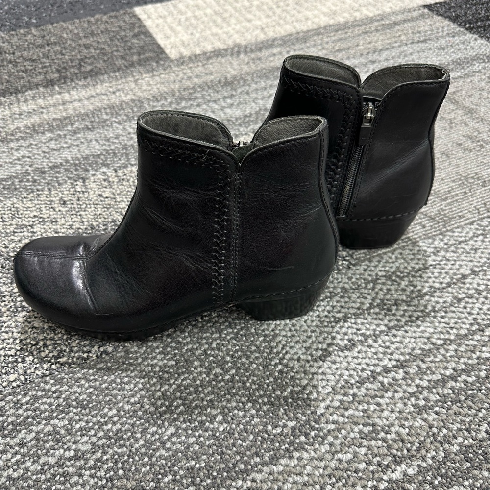 Dansko Black Leather Boots Size-9